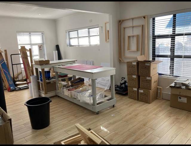 BUSINESS PROPERTY TO RENT IN WESTERING